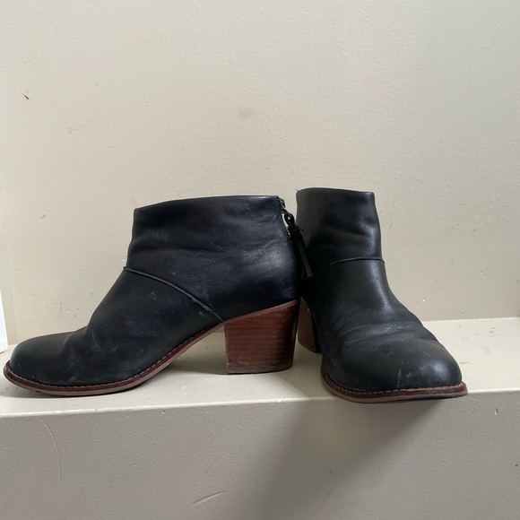 Toms womens shoe - Picture 3 of 4